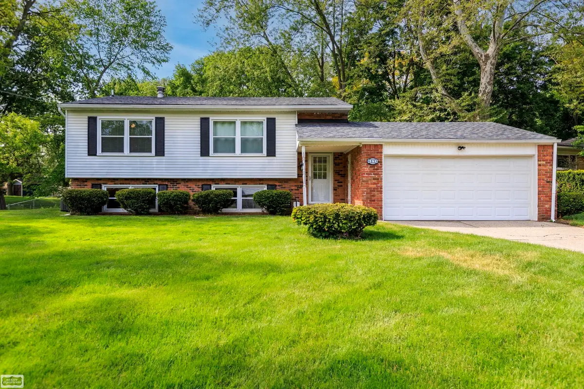 6015 Brynthrop, Shelby, MI 48316 - #1