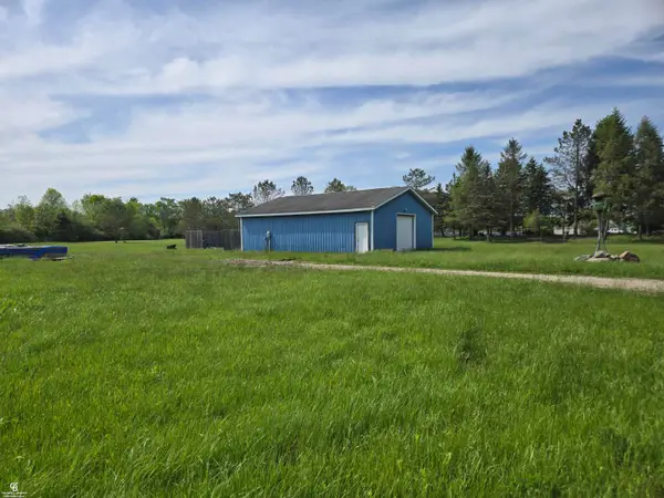 4179 Kilgore, Avoca, MI 48006