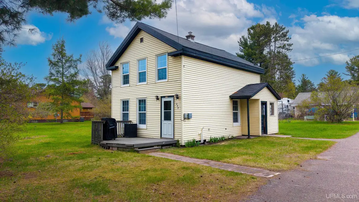 239 W Fairbanks, Marquette, MI 49855 - #1