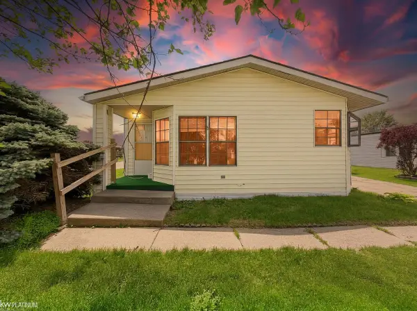 20738 Gaslight, Clinton Township, MI 48036