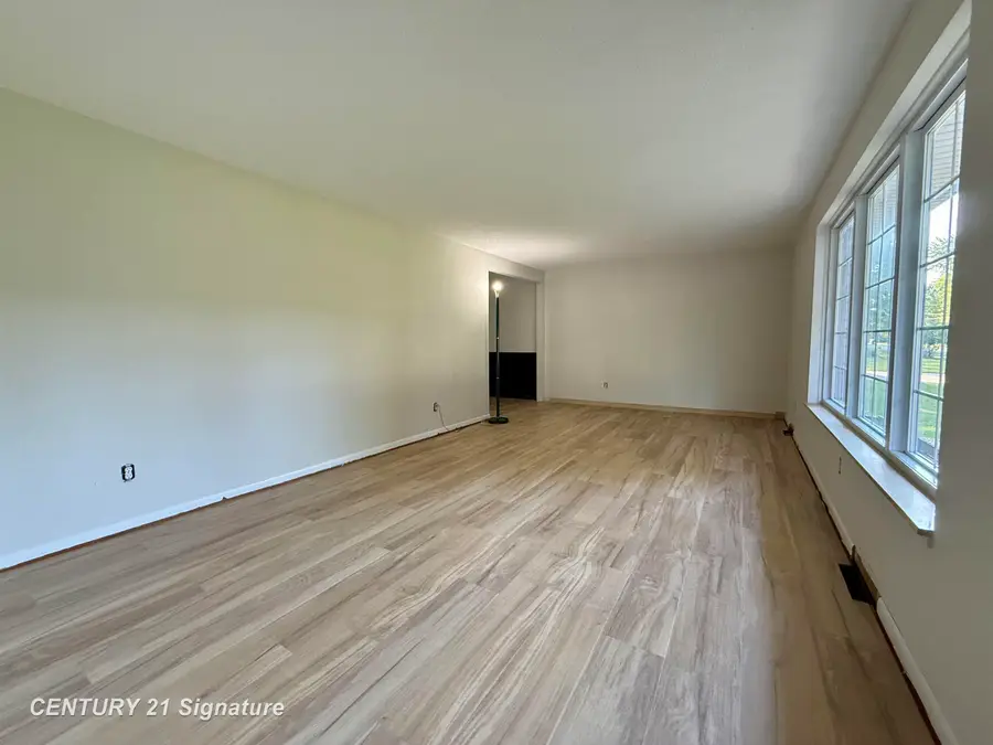 7860 Luann, Saginaw, MI 48609 - #2