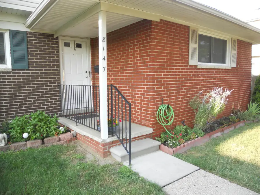 8147 Busko, Warren, MI 48093 - #2