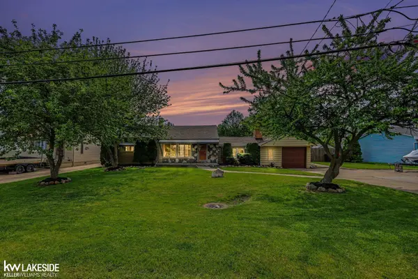 37470 Lakeville, Harrison Twp, MI 48045