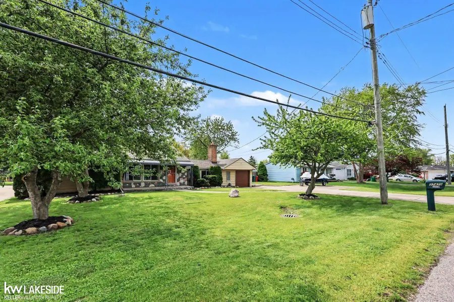 37470 Lakeville, Harrison Township, MI 48045 - #3