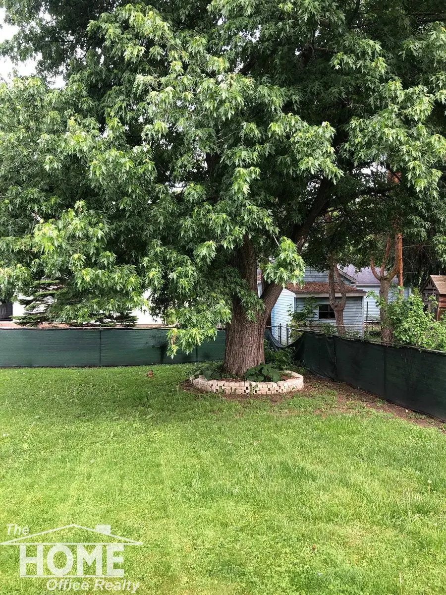 918 N Hickory, Owosso, MI 48867 - #3
