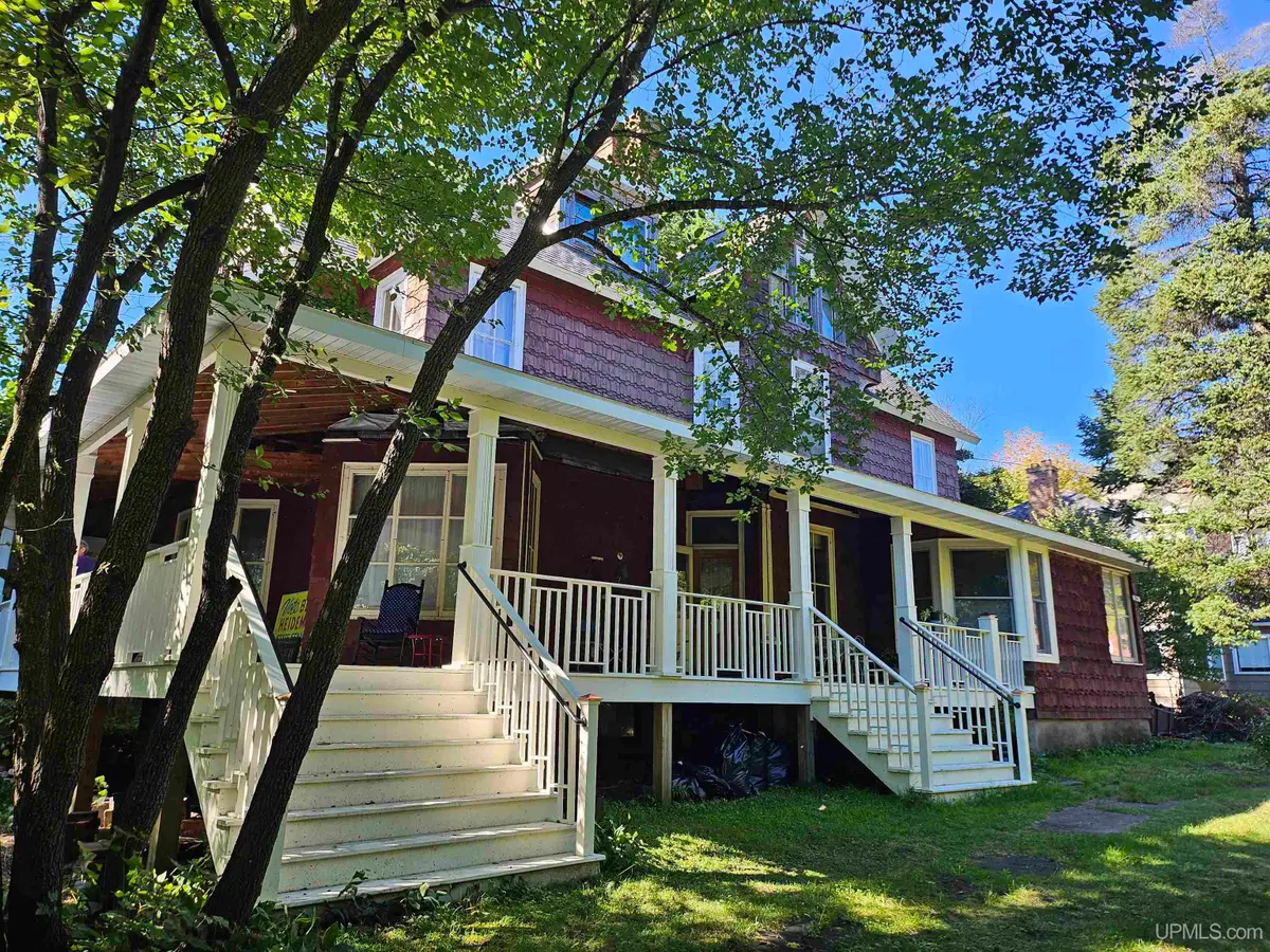 204 Montezuma, Hancock, MI 49930 - #1