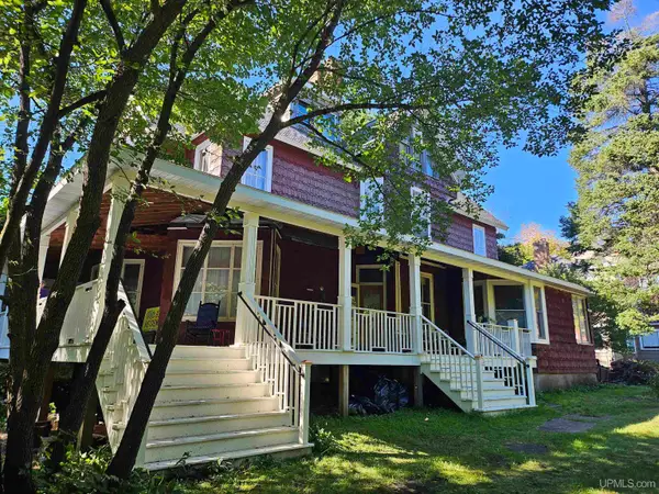 204 Montezuma, Hancock, MI 49930
