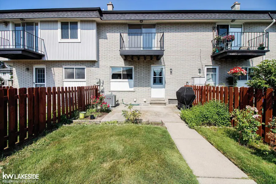 28306 Universal, Warren, MI 48092 - #2