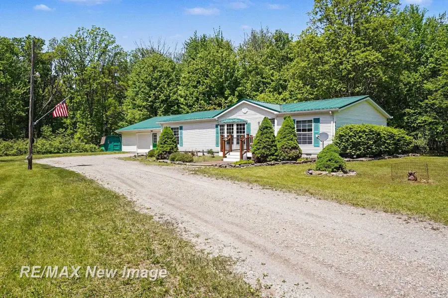 2827 N Eleven Mile, Coleman, MI 48618 - #3