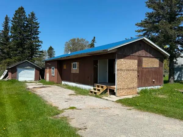 345 N Maple, Manistique, MI 49854