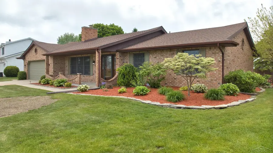 759 Pilgram Dr. E, Saginaw, MI 48638 - #2