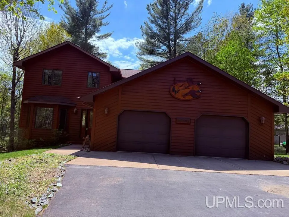 8 Gold, Ishpeming, MI 49849 - #1