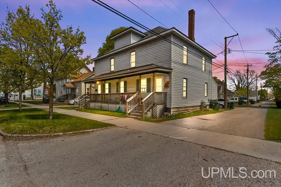 211 S 14th, Escanaba, MI 49829 - #1