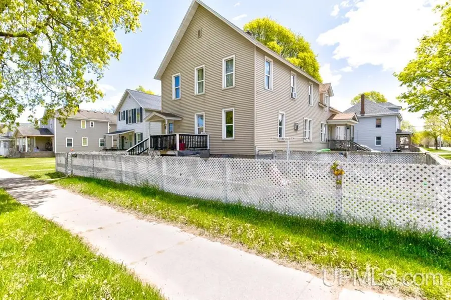 1321 S 1st, Escanaba, MI 49829 - #2