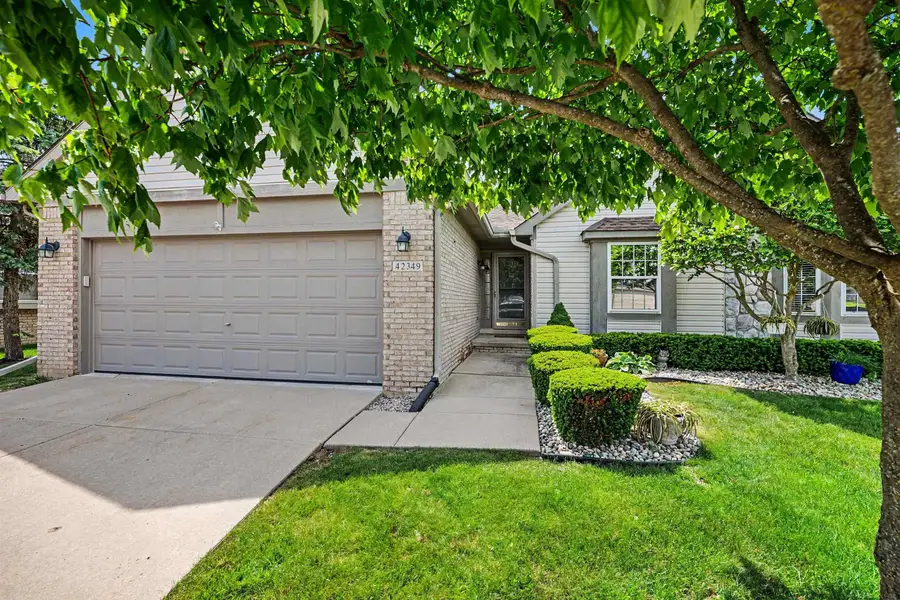 42349 Bayberry, Clinton Township, MI 48038 - #2