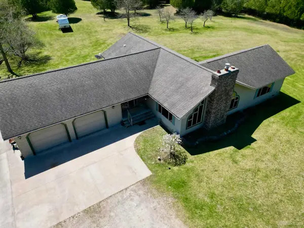 16861 17th, Garden, MI 49835