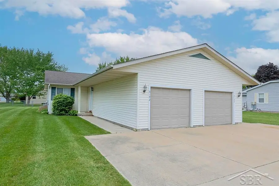 6192/6194 Whitcomb, Saginaw, MI 48603 - #2