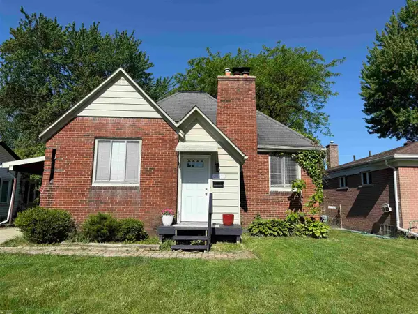 29801 Maplegrove, Saint Clair Shores, MI 48082
