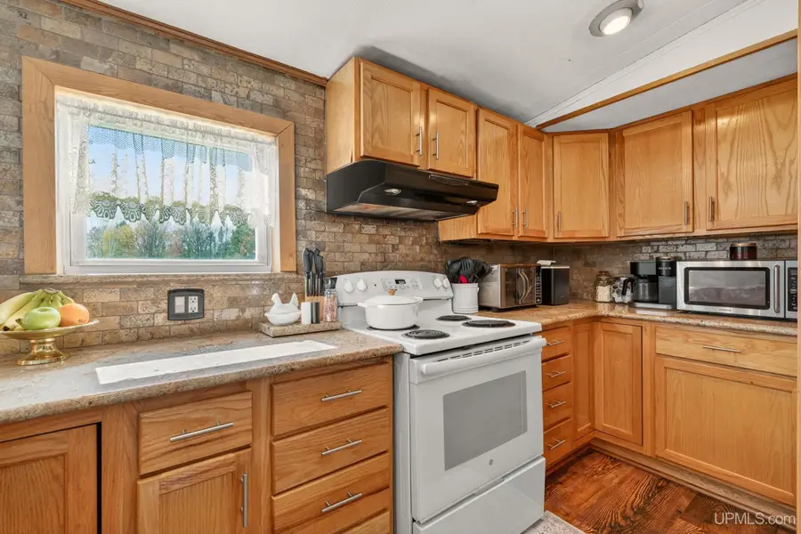 1356 W Kendall, Manistique, MI 49854 - #2