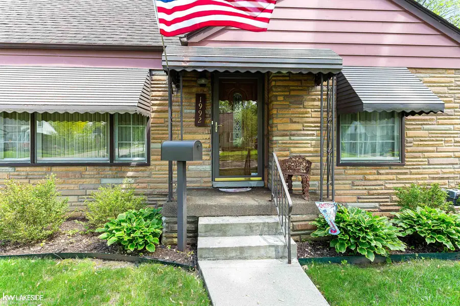 1992 Thomas, Berkley, MI 48072 - #2