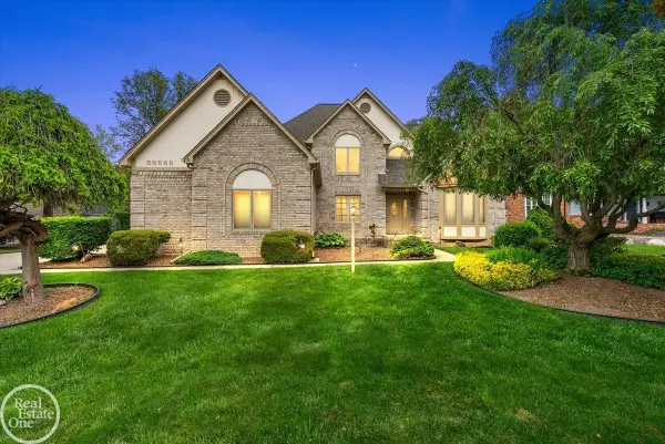 56688 Portsmouth, Shelby Twp, MI 48316