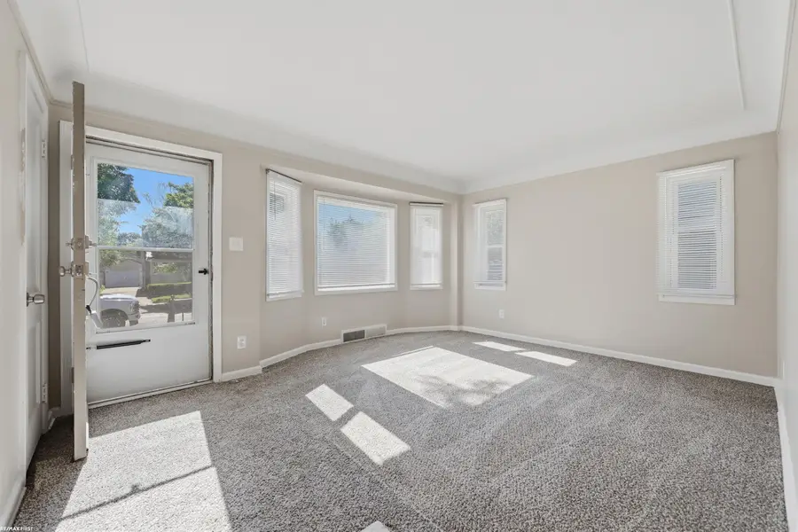 23221 Oneida, Oak Park, MI 48237 - #2