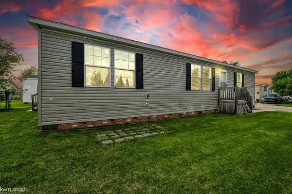 17128 Scarborough, Macomb, MI 48044