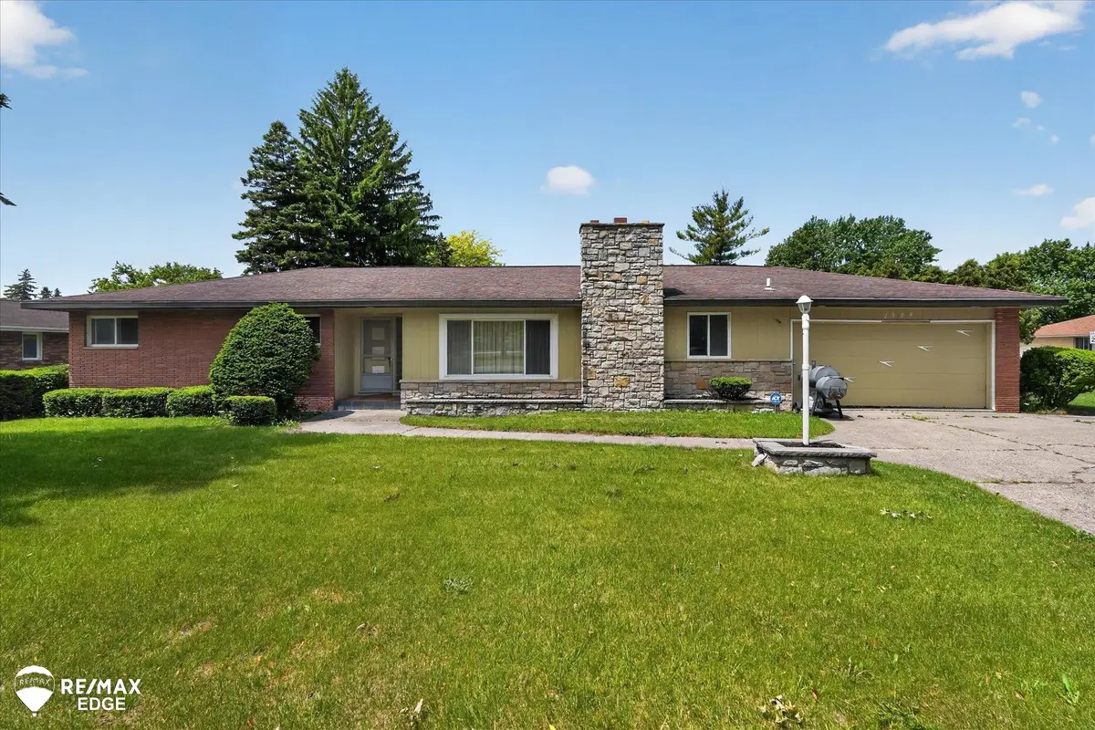 2809 S Outer, Saginaw, MI 48601 - #1