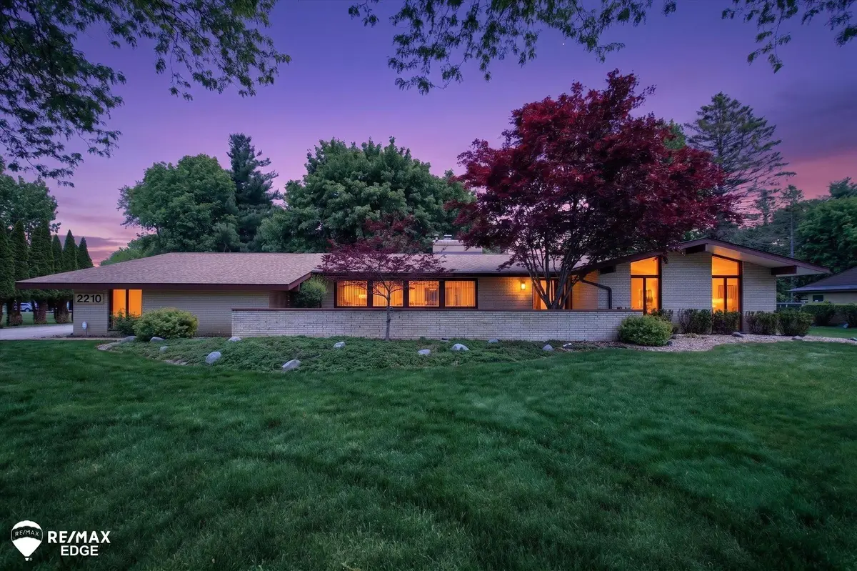 2210 N Sycamore, Burton, MI 48509 - #1