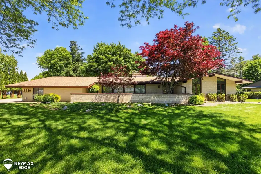 2210 N Sycamore, Burton, MI 48509 - #3