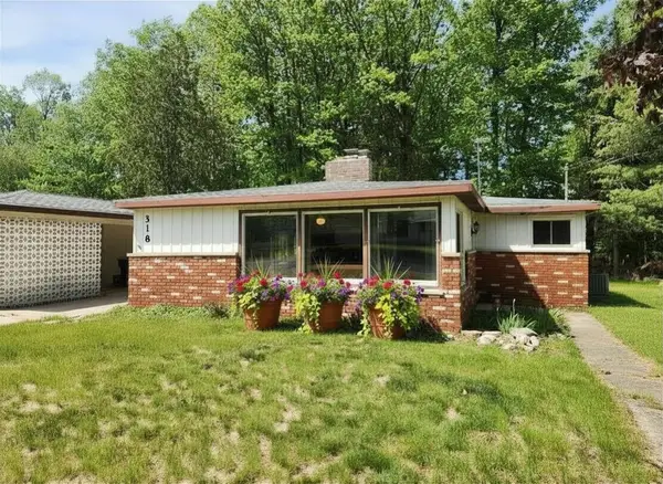 318 John, Clare, MI 48617
