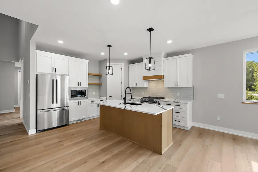5874 Heights #Unit 20 / Building 10, Sterling Heights, MI 48314 - #2