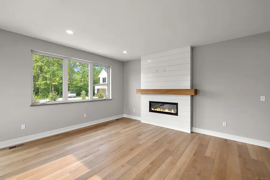 5874 Heights #Unit 20 / Building 10, Sterling Heights, MI 48314 - #3