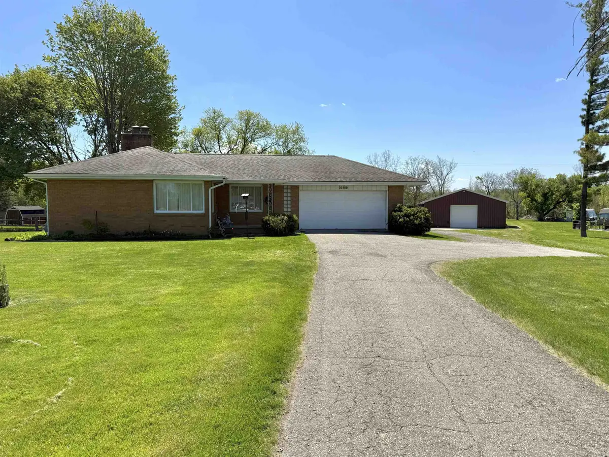 10900 Lansing, Durand, MI 48429 - #1