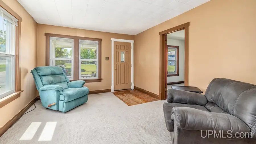 121 Newton, Kingsford, MI 49802 - #2