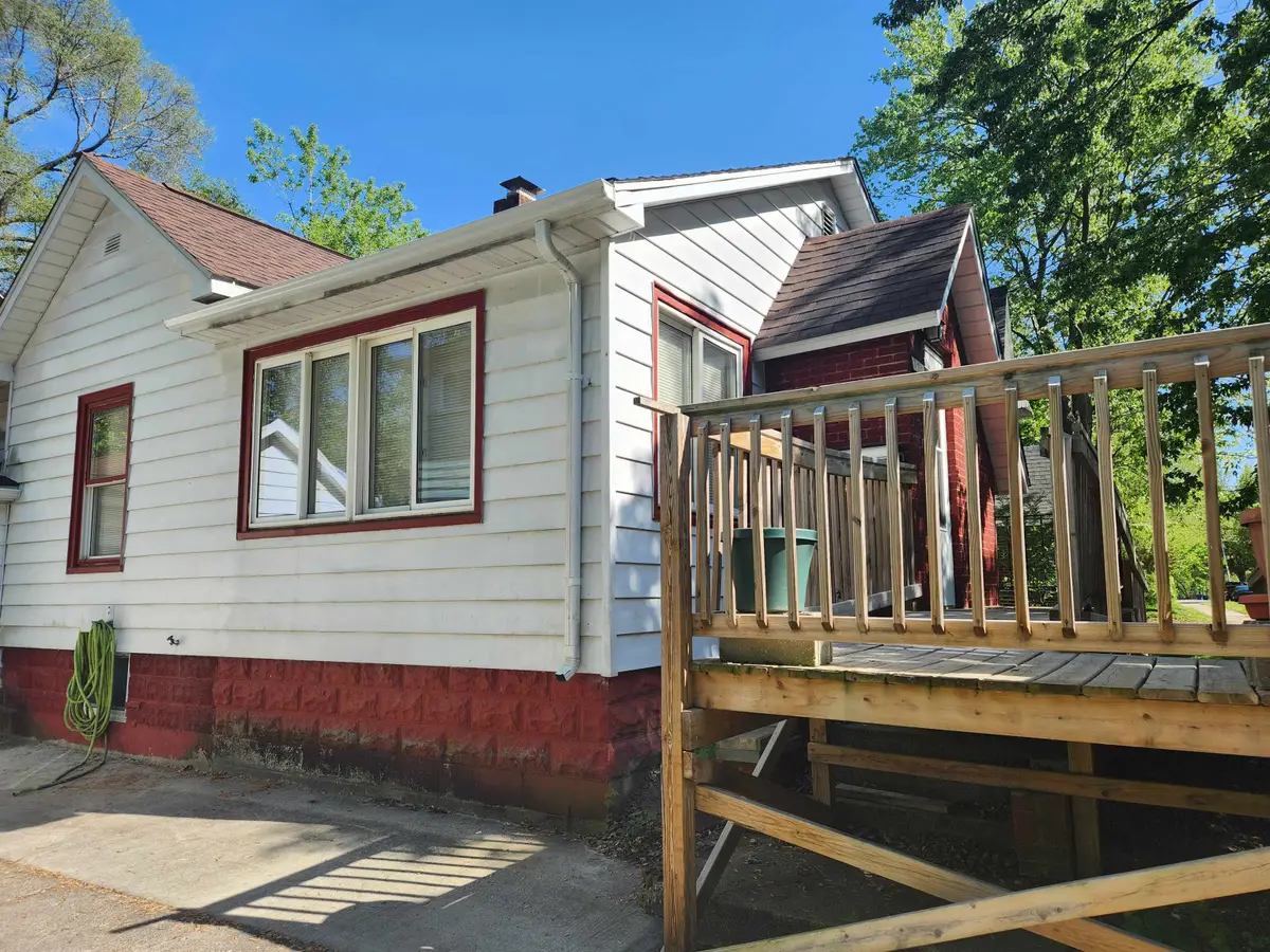 309 S Warner, Bay City, MI 48706 - #1