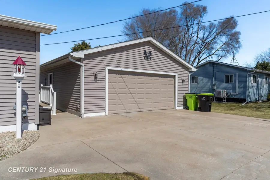 1600 Hotchkiss, Freeland, MI 48623 - #3