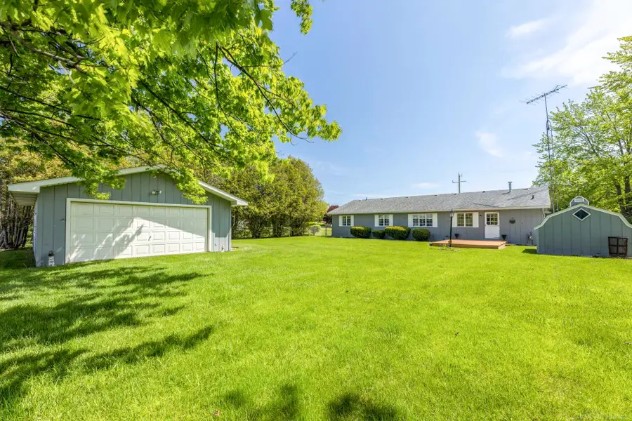 7685 Countryside, Lexington, MI 48450 - #2