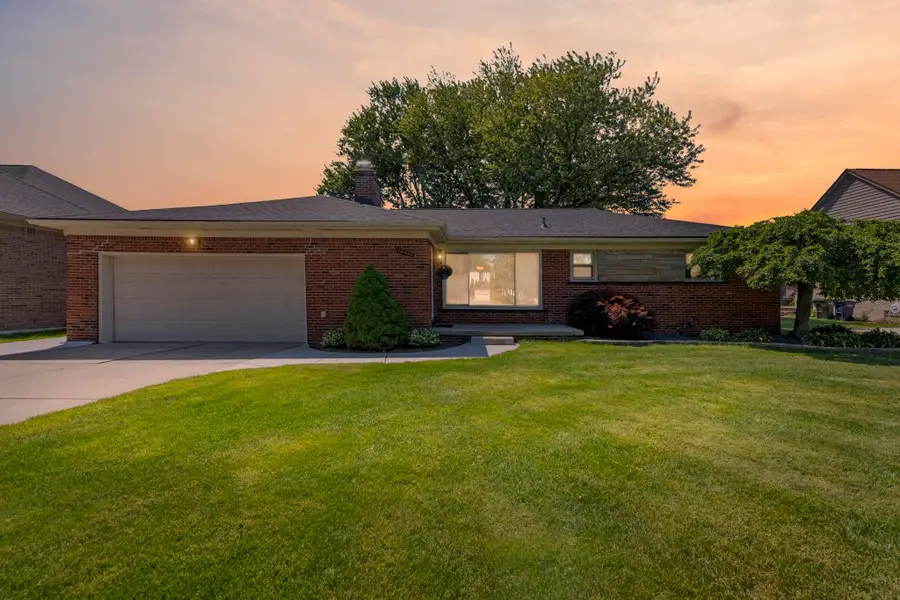 42355 Tessmer, Sterling Heights, MI 48314 - #2