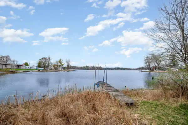 1521 E Pratt Lake, Gladwin, MI 48624