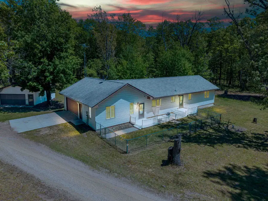 240 Hilts, Gladwin, MI 48624 - #2