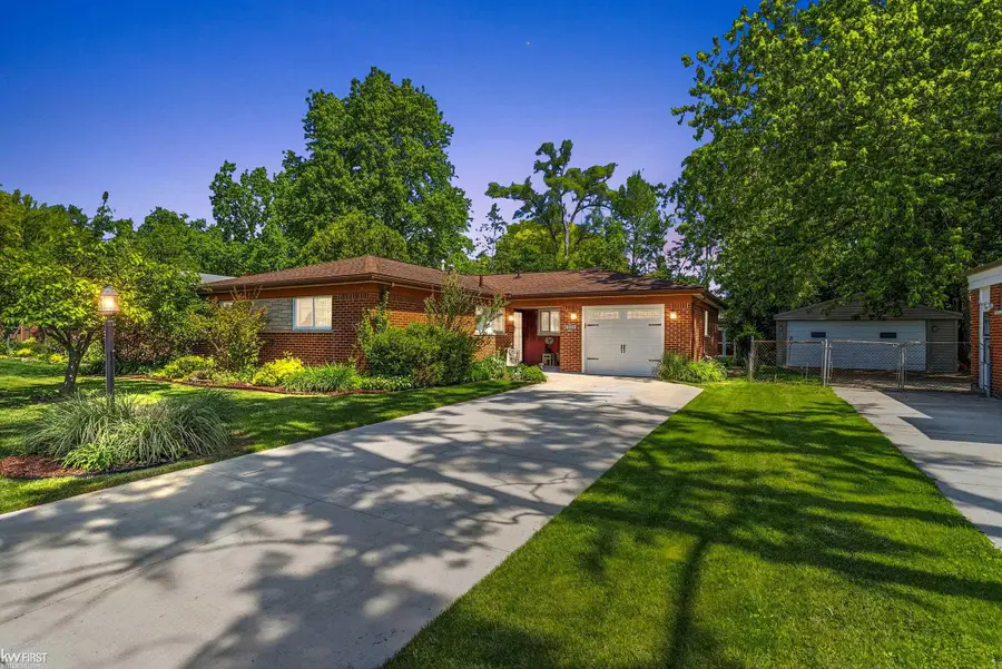 30068 Astor, Farmington Hills, MI 48336 - #2