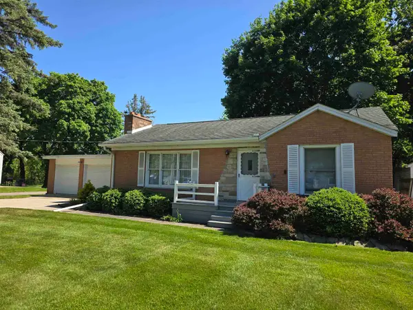 2584 Midland, Bay City, MI 48706