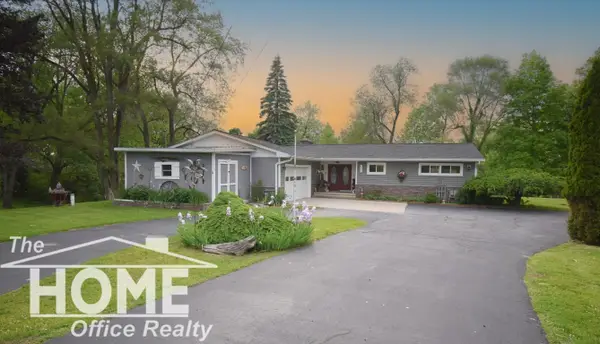 1910 Lake, Owosso, MI 48867