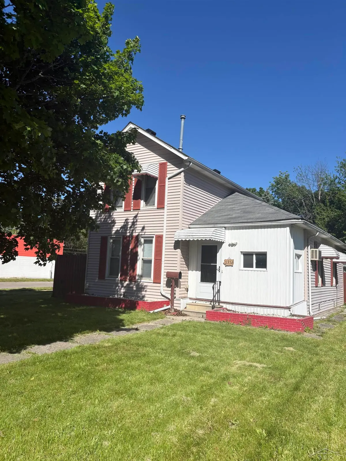 2351 S Michigan, Saginaw, MI 48602 - #1