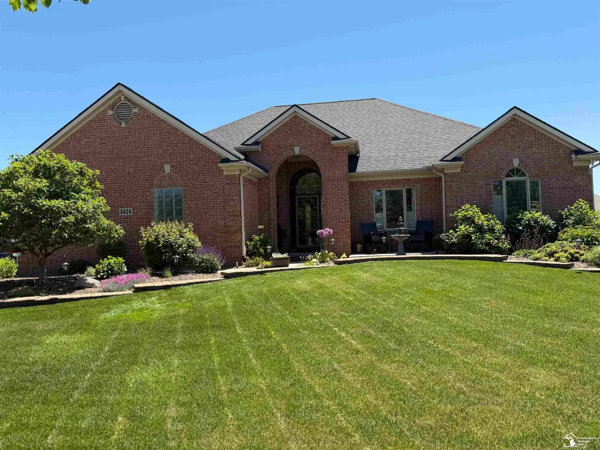 8424 Eagle Pointe, Newport, MI 48166 - #1