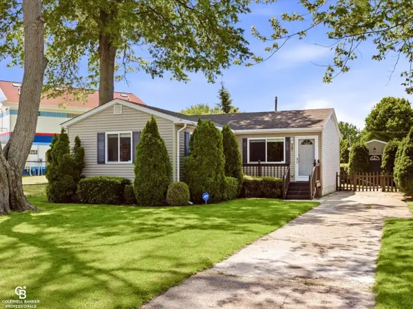 467 Dixie, Algonac, MI 48001