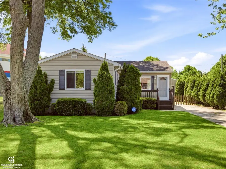 467 Dixie, Algonac, MI 48001 - #2