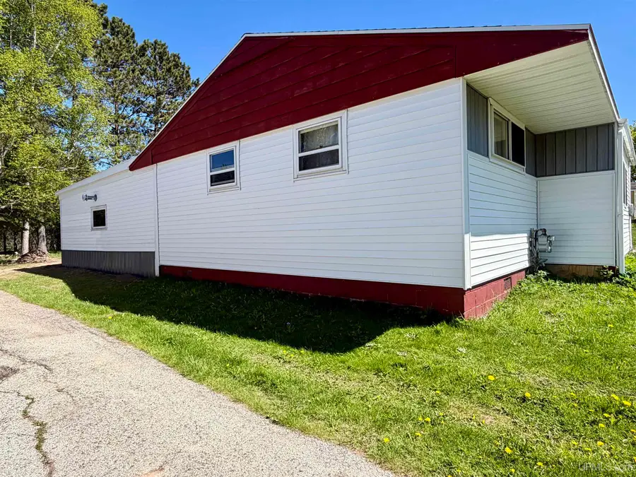 1414 Center Street, Munising, MI 49862 - #2