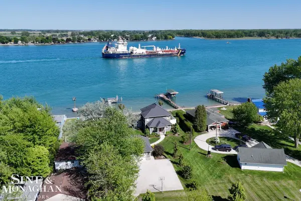 9377 River, Clay, MI 48001